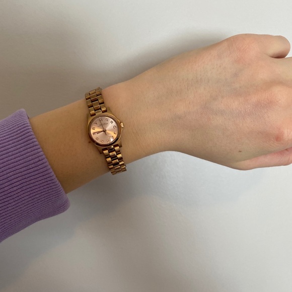 Marc Jacobs Rose Gold Watch - Picture 3 of 4